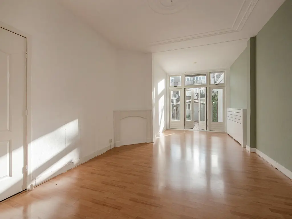 Esdoornstraat 60, 'S-GRAVENHAGE