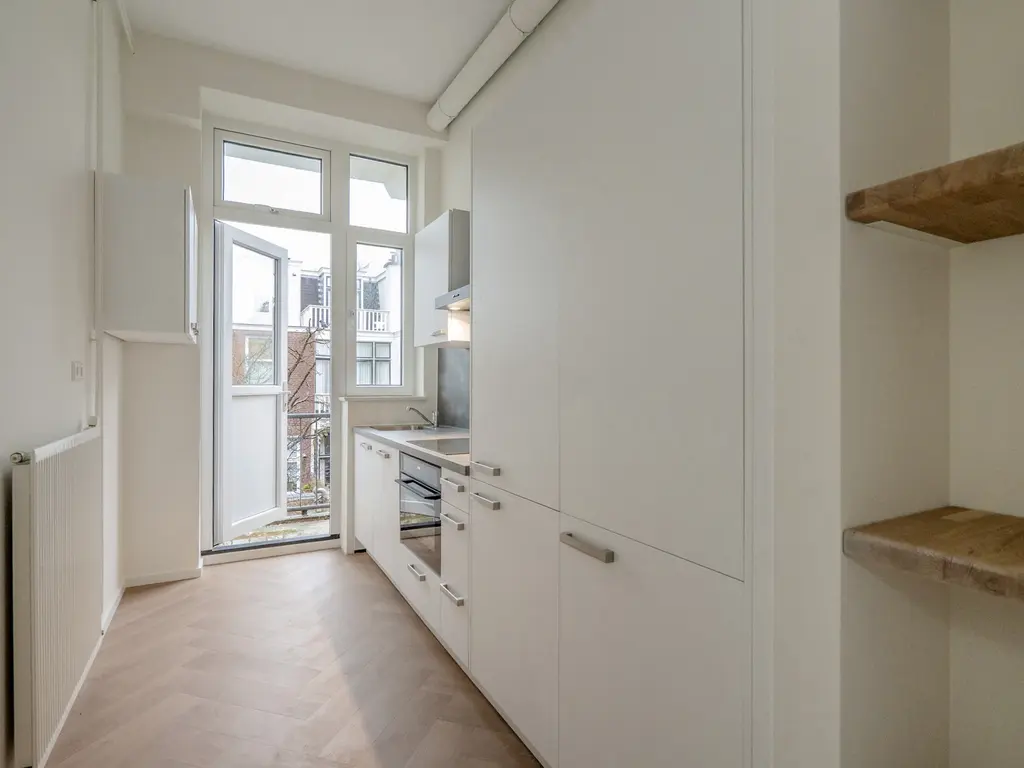 Ten Hovestraat 47A, 'S-GRAVENHAGE