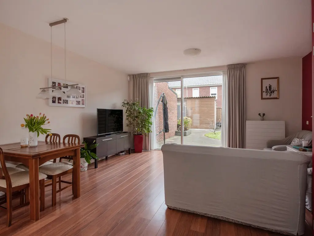 Van Baaklaan 12, 'S-GRAVENHAGE