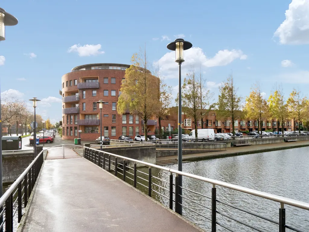 Praagsingel 97, 'S-GRAVENHAGE