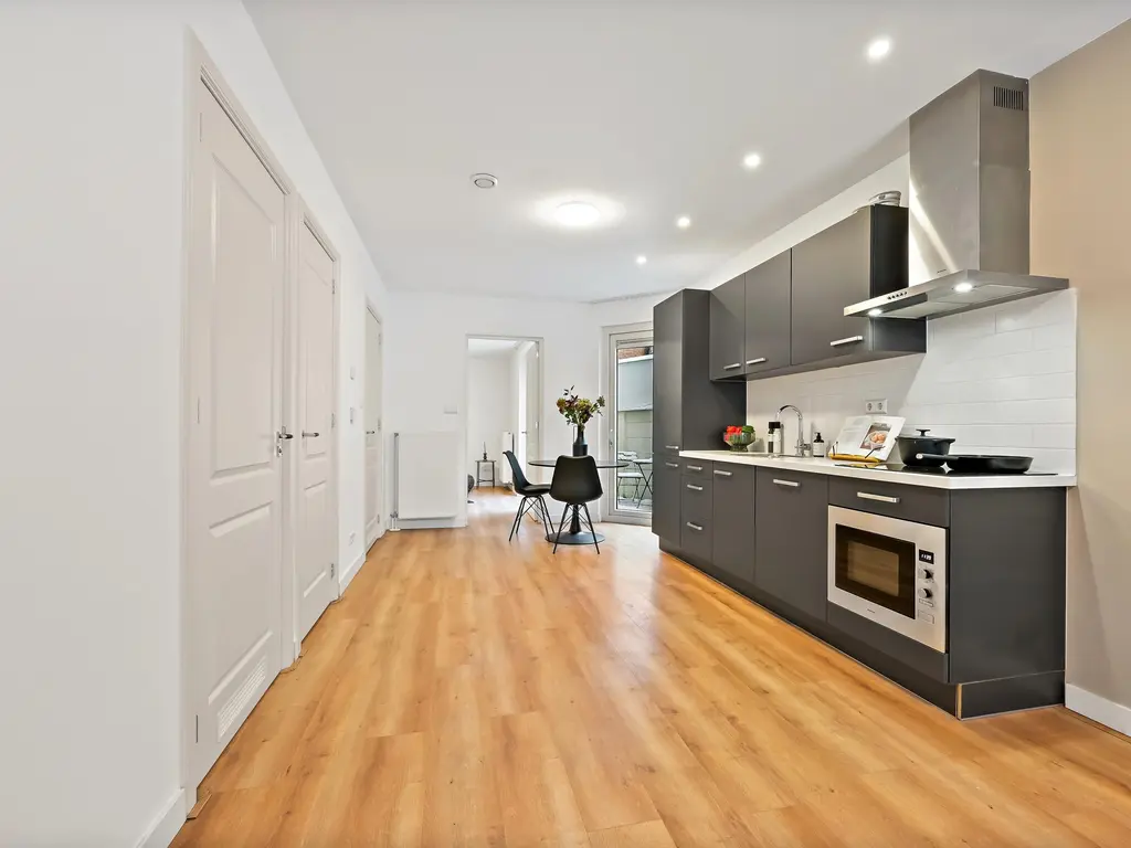 Miquelstraat 118, 'S-GRAVENHAGE