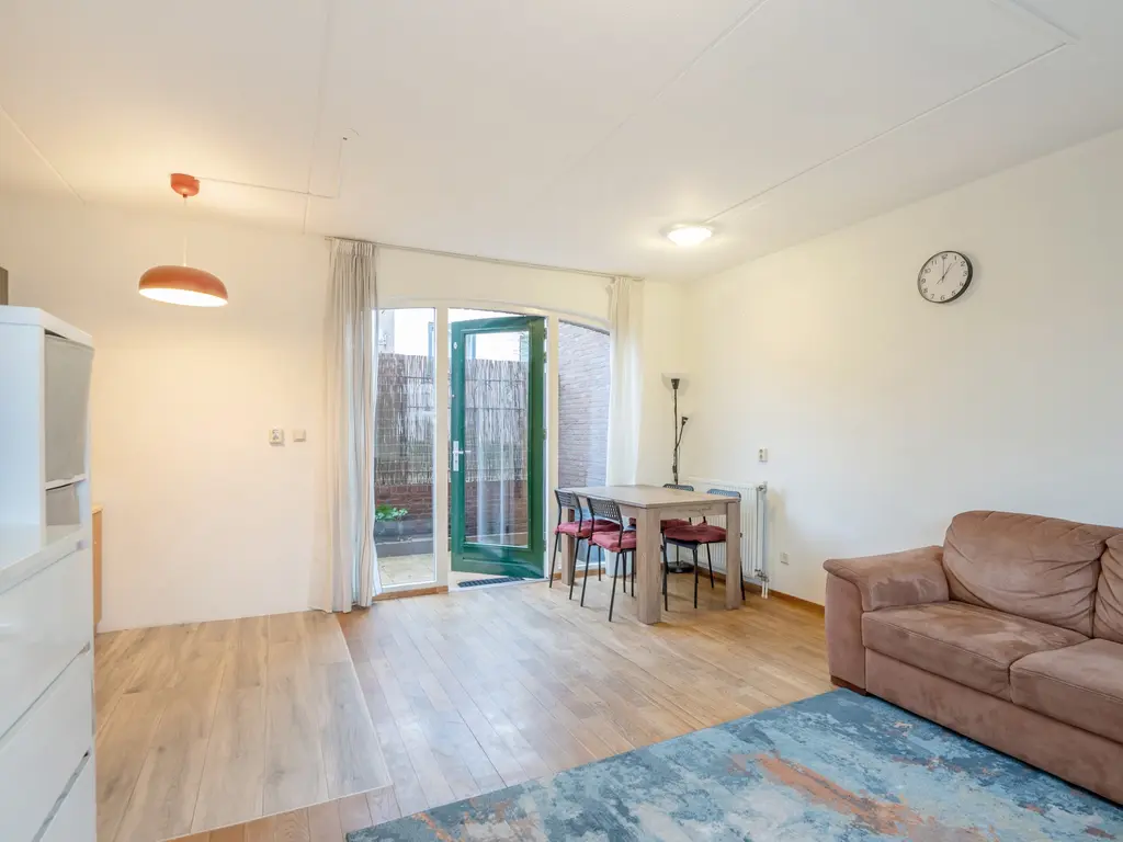 Bartholomeuslaan 18, NOOTDORP