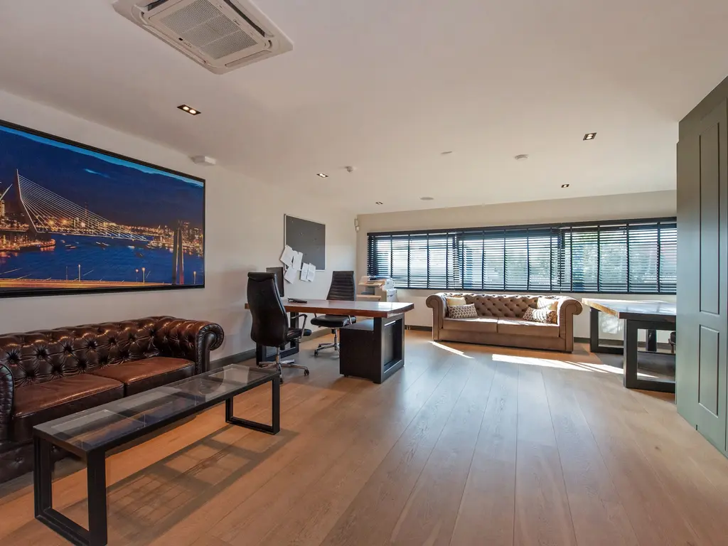 Prisma 28, 'S-Gravenhage