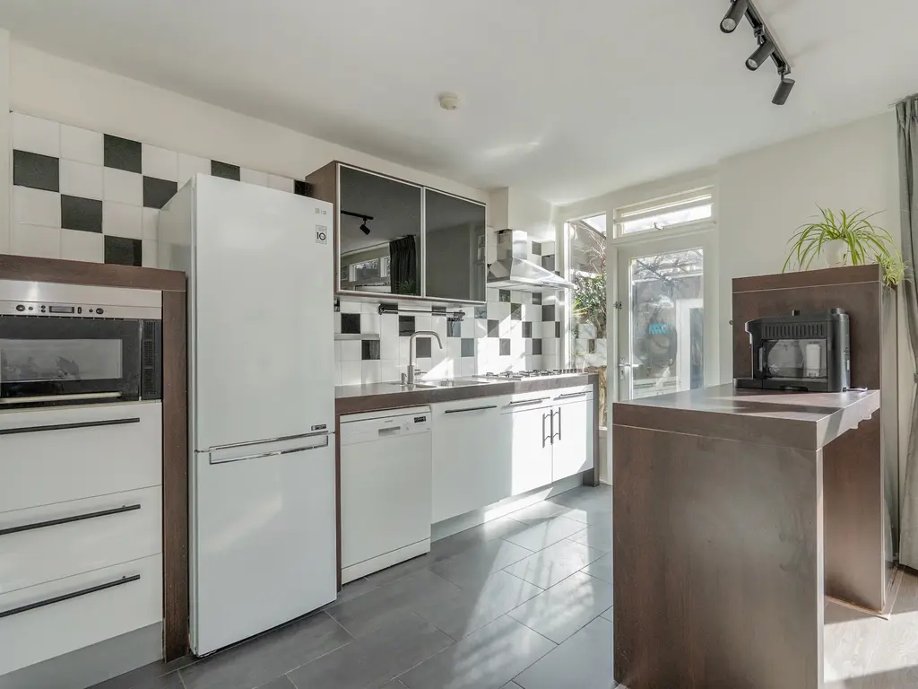 Nicolaas Beetslaan 30, VOORBURG