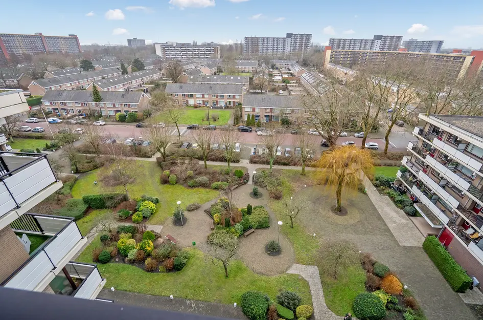 Hammarskjöldlaan 345