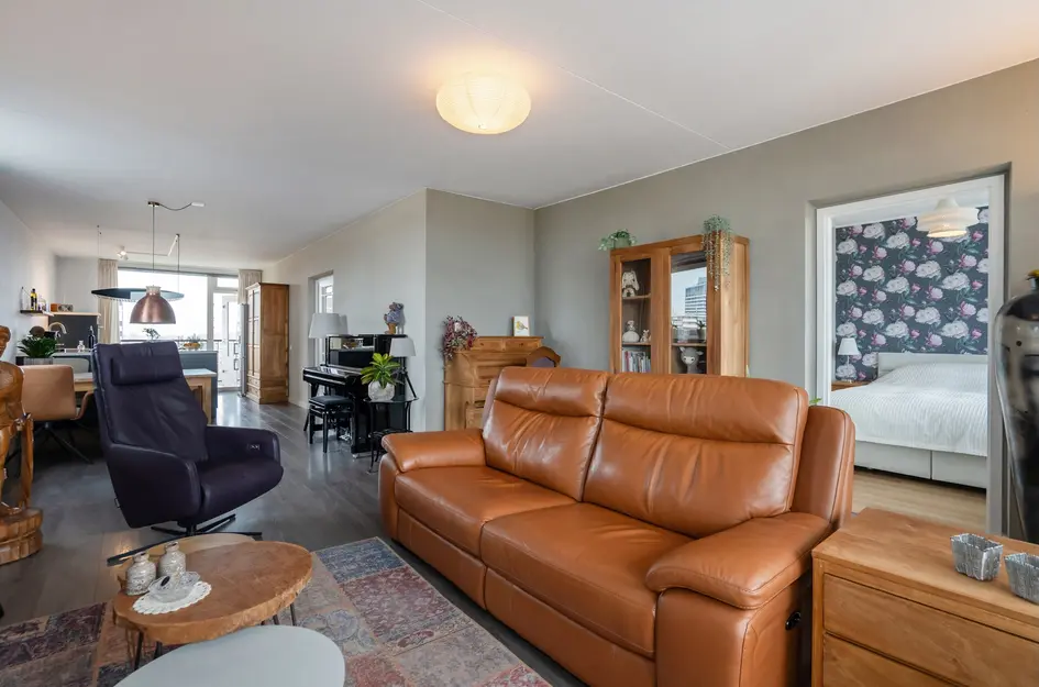 Hammarskjöldlaan 347