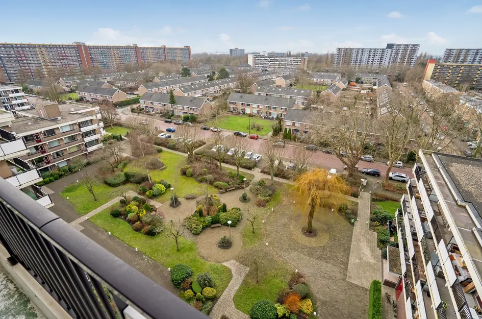 Hammarskjöldlaan 347