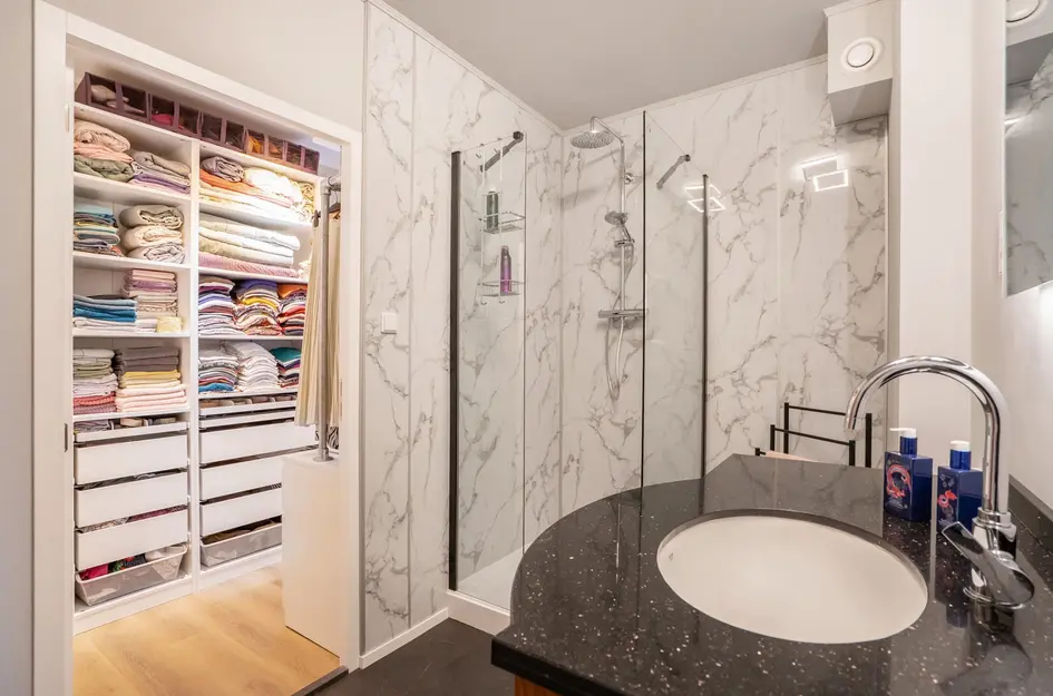 Hammarskjöldlaan 347