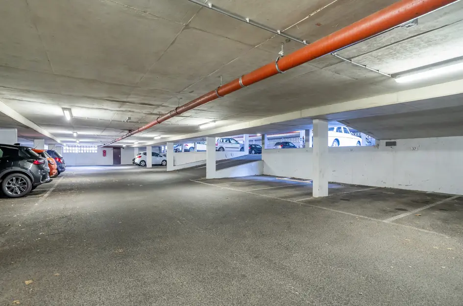 Hammarskjöldlaan 179