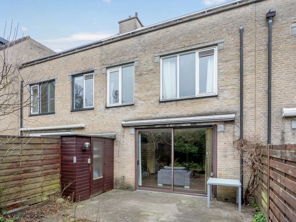 Oosteinde 60A, VOORBURG