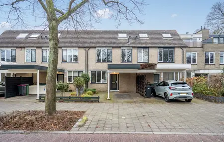 Oosteinde 60A, VOORBURG