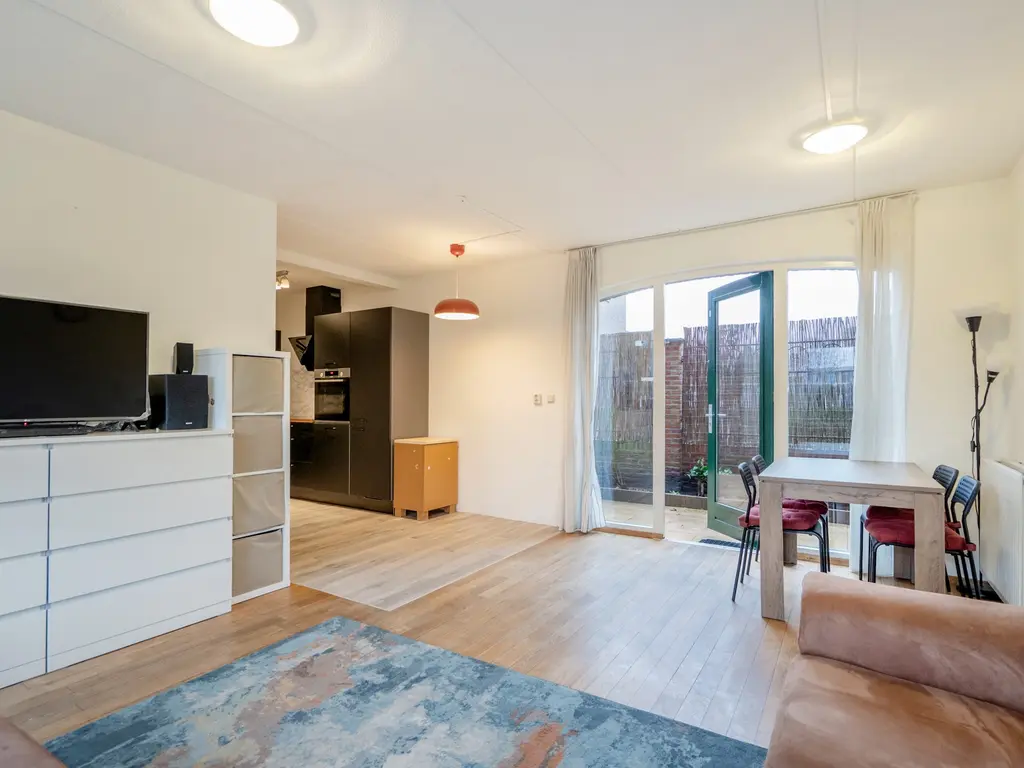 Bartholomeuslaan 18, NOOTDORP