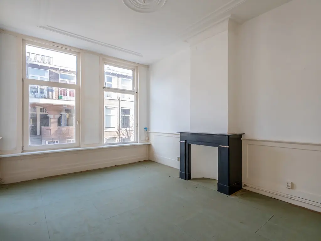 Johannes Camphuijsstraat 132, 'S-GRAVENHAGE