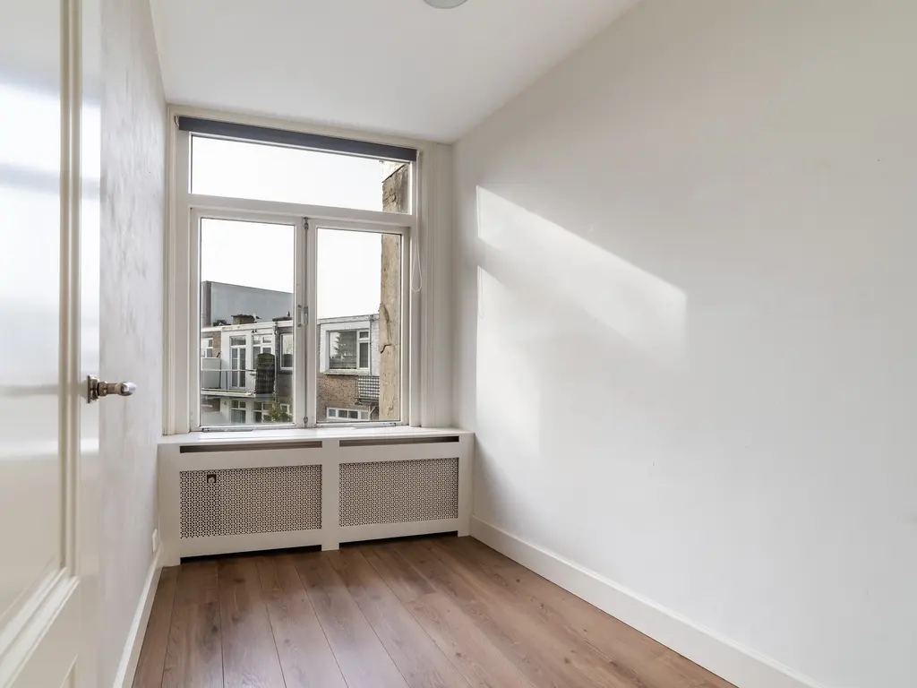 Juliana van Stolberglaan 171, 'S-GRAVENHAGE