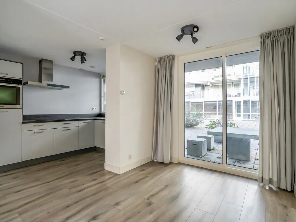 Utrechtsestraat 19, 'S-GRAVENHAGE