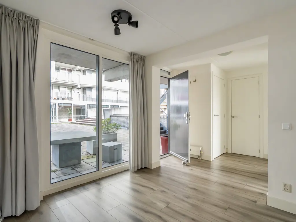 Utrechtsestraat 19, 'S-GRAVENHAGE