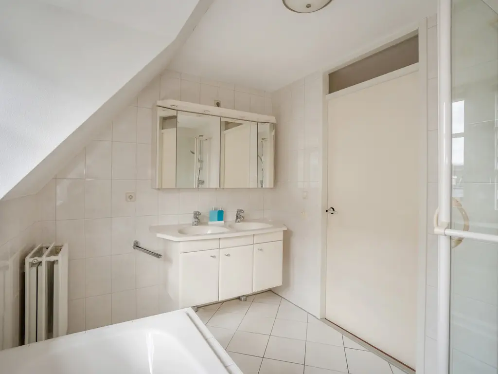 Serpentine 3, 'S-GRAVENHAGE