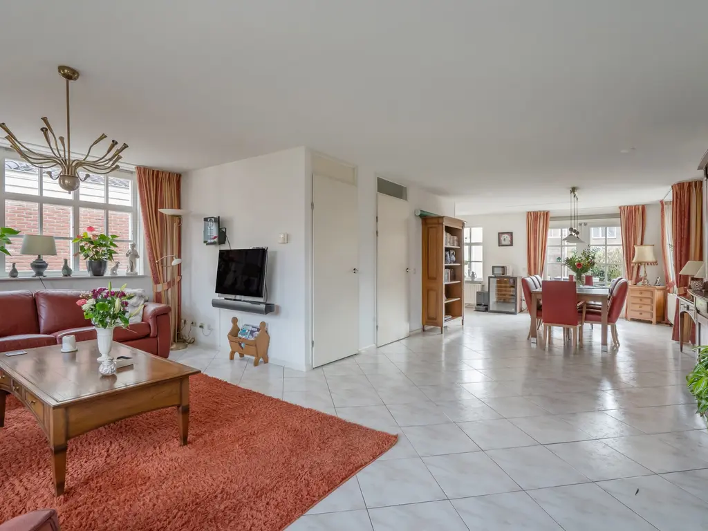 Serpentine 3, 'S-GRAVENHAGE