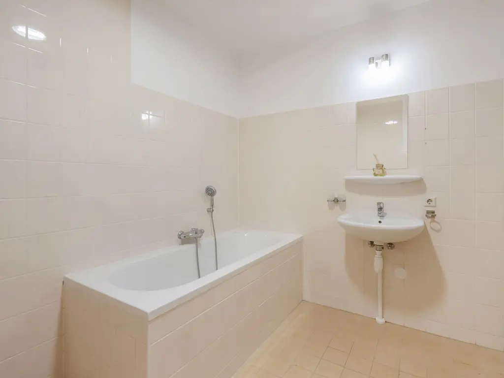 Harriët Freezerhof 25, 'S-GRAVENHAGE