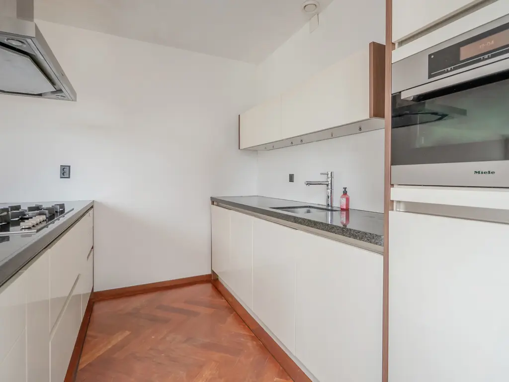 Harriët Freezerhof 25, 'S-GRAVENHAGE