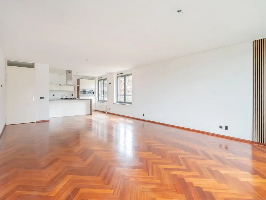 Harriët Freezerhof 25, 'S-GRAVENHAGE