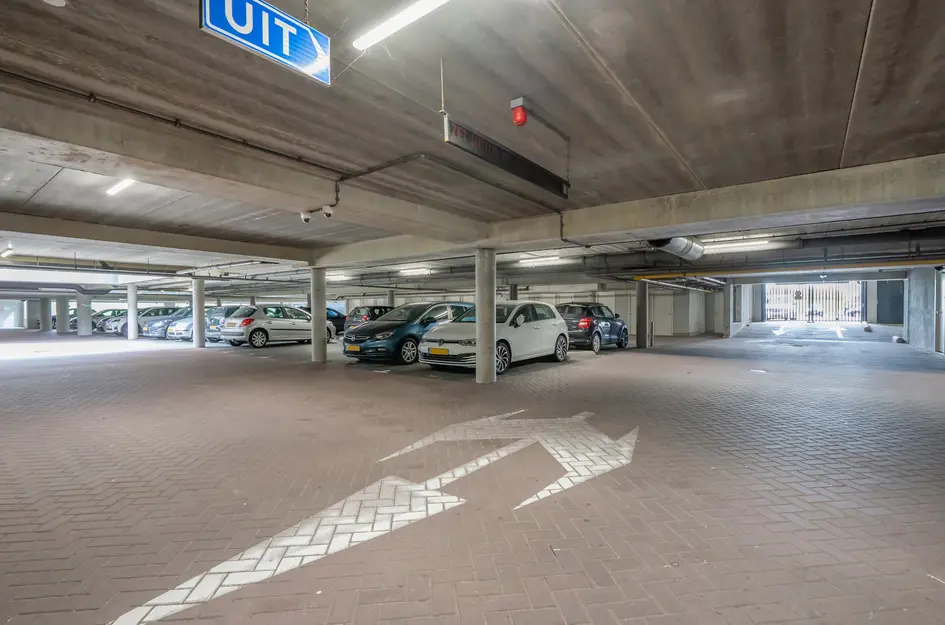 Harriët Freezerhof 25