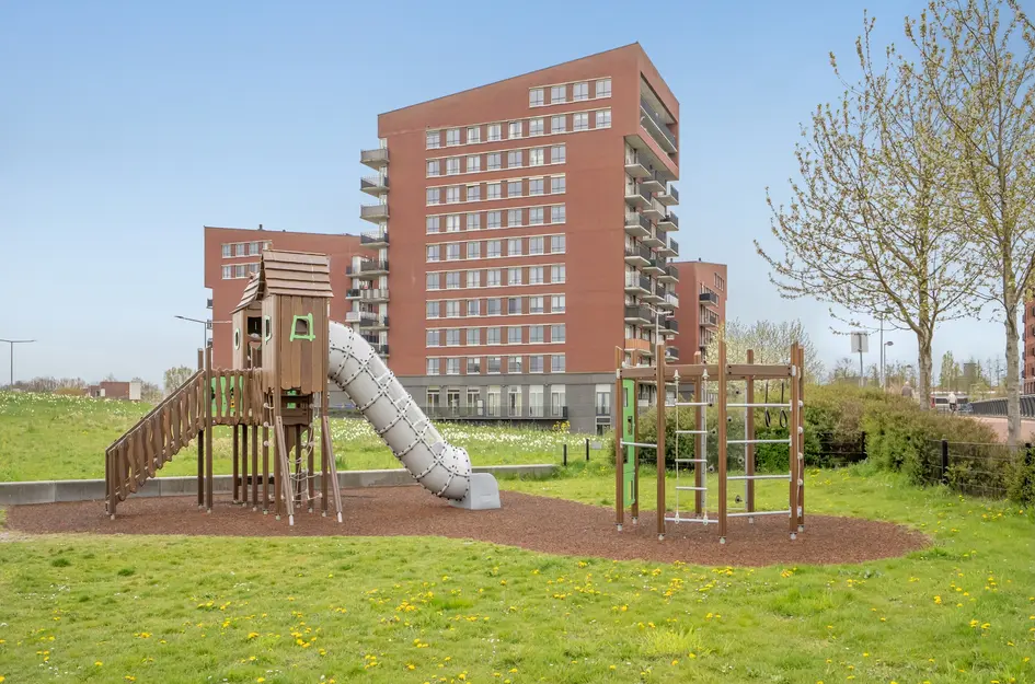 Harriët Freezerhof 25