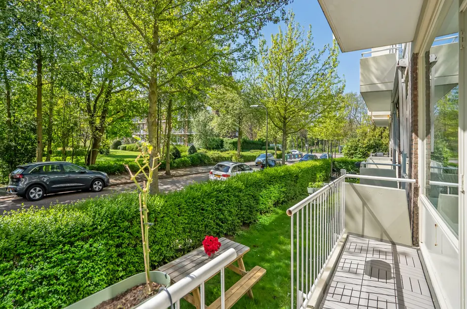 Dr H. Colijnlaan 100