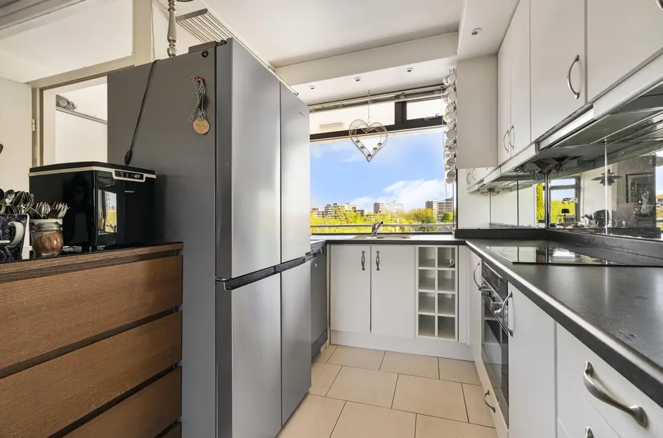 Dr H.J. van Mooklaan 203