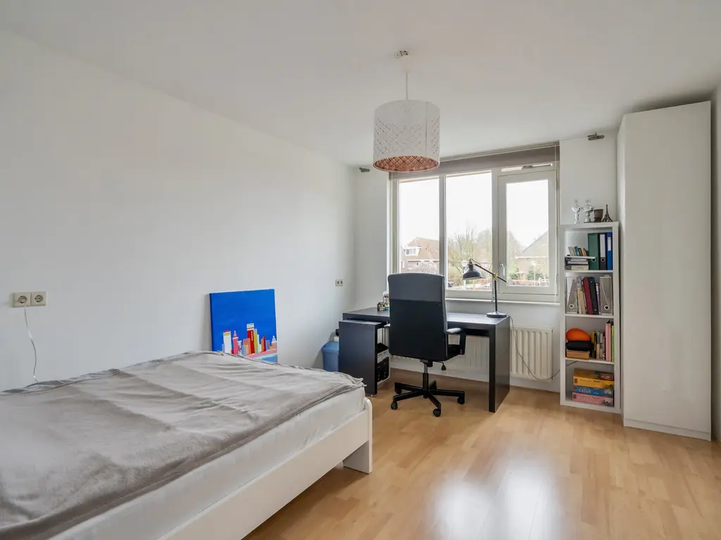 Guirlande 17, 'S-GRAVENHAGE