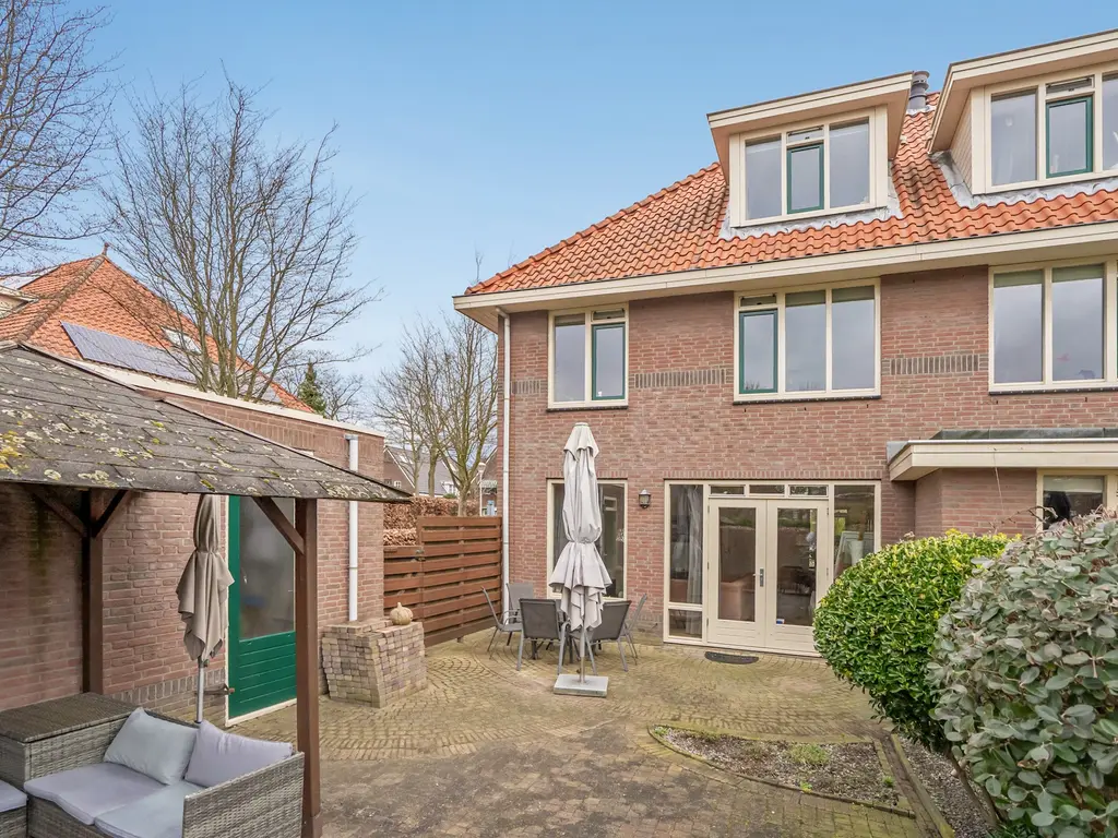 Guirlande 17, 'S-GRAVENHAGE