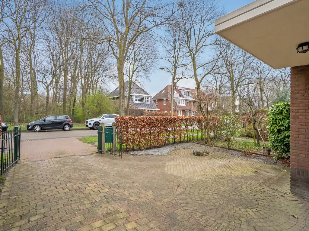 Guirlande 17, 'S-GRAVENHAGE