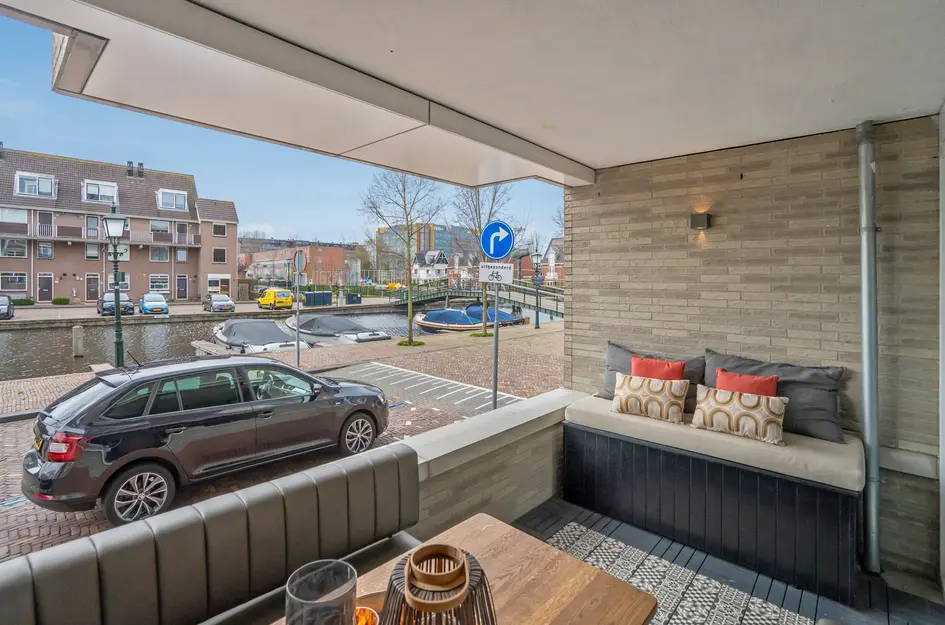 Van Ravesteijnkade 1