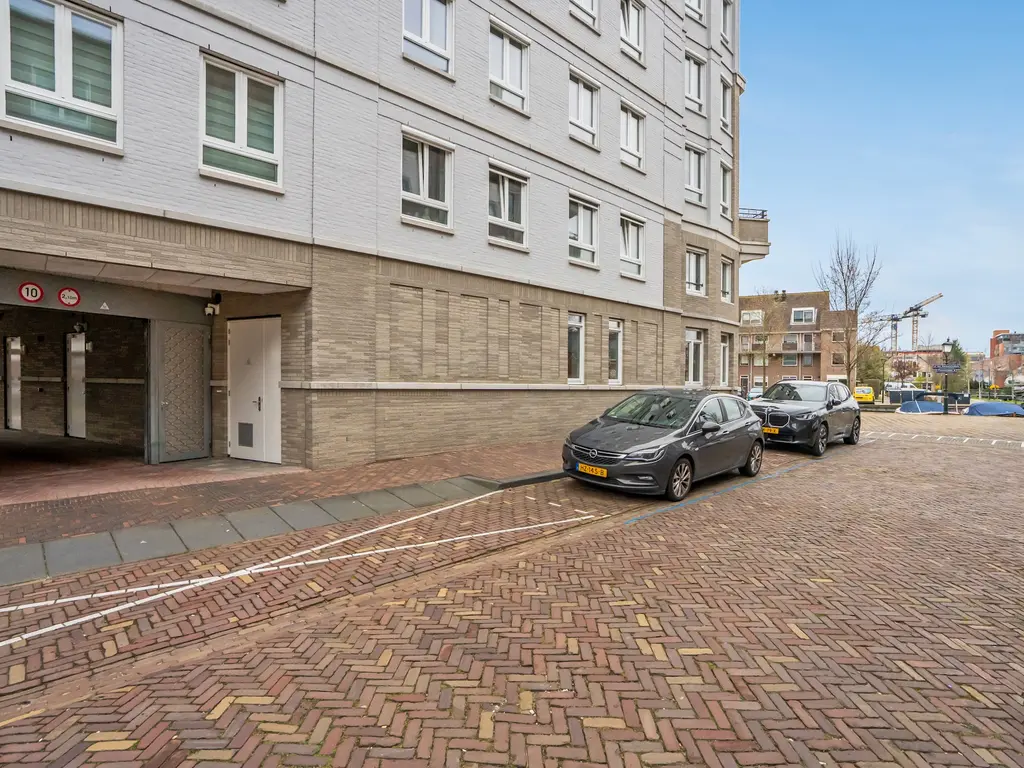 Van Ravesteijnkade 1, LEIDSCHENDAM