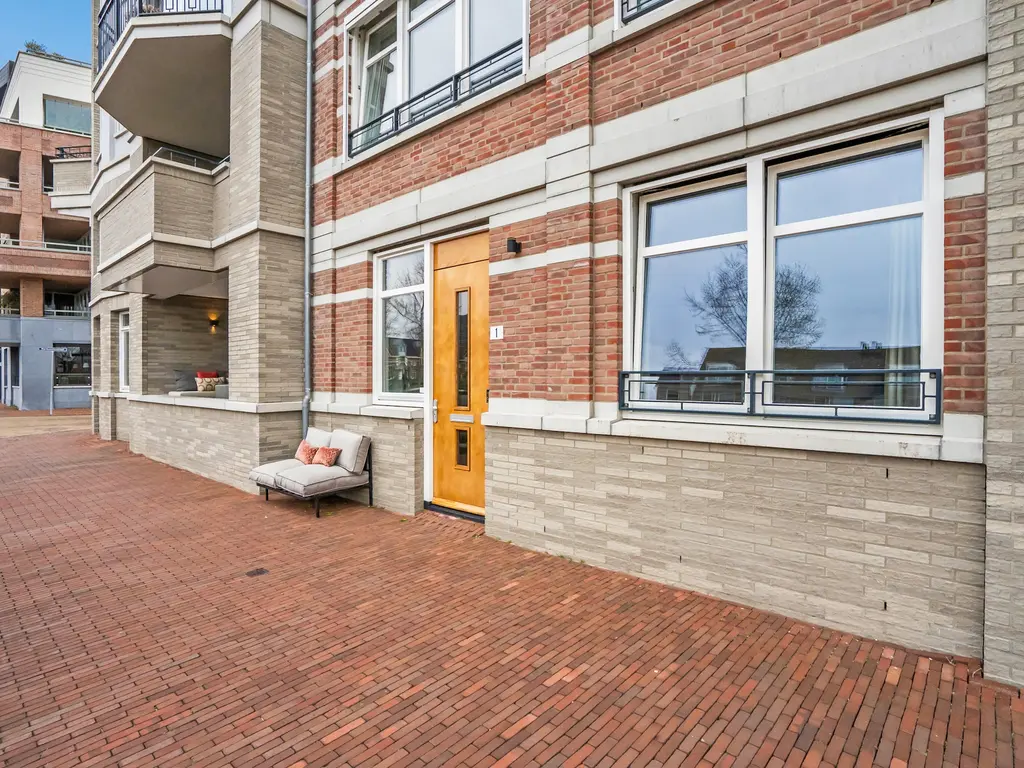 Van Ravesteijnkade 1, LEIDSCHENDAM
