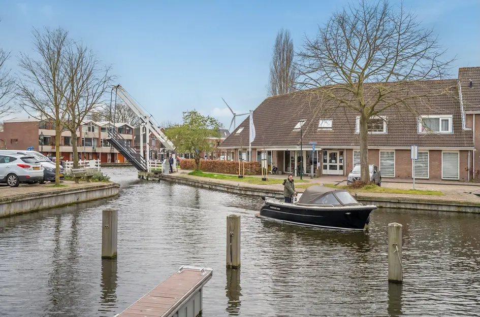 Van Ravesteijnkade 1