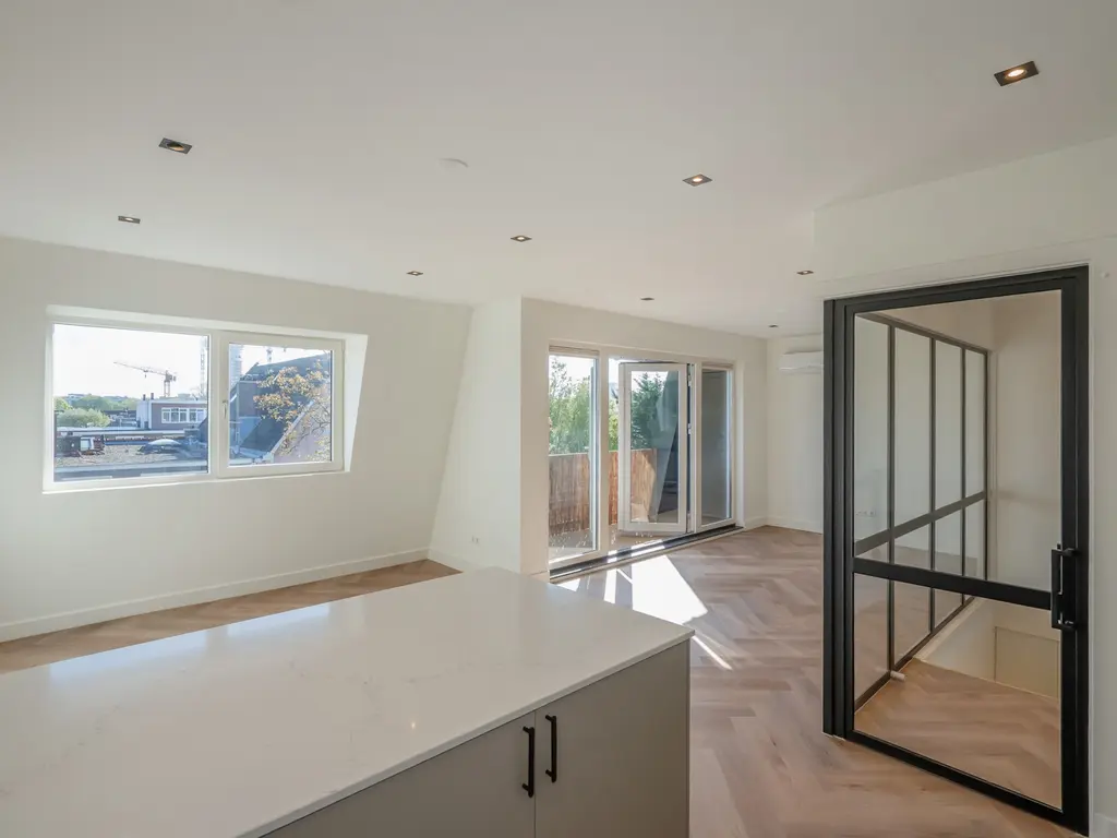 Deimanstraat 22A, 'S-GRAVENHAGE