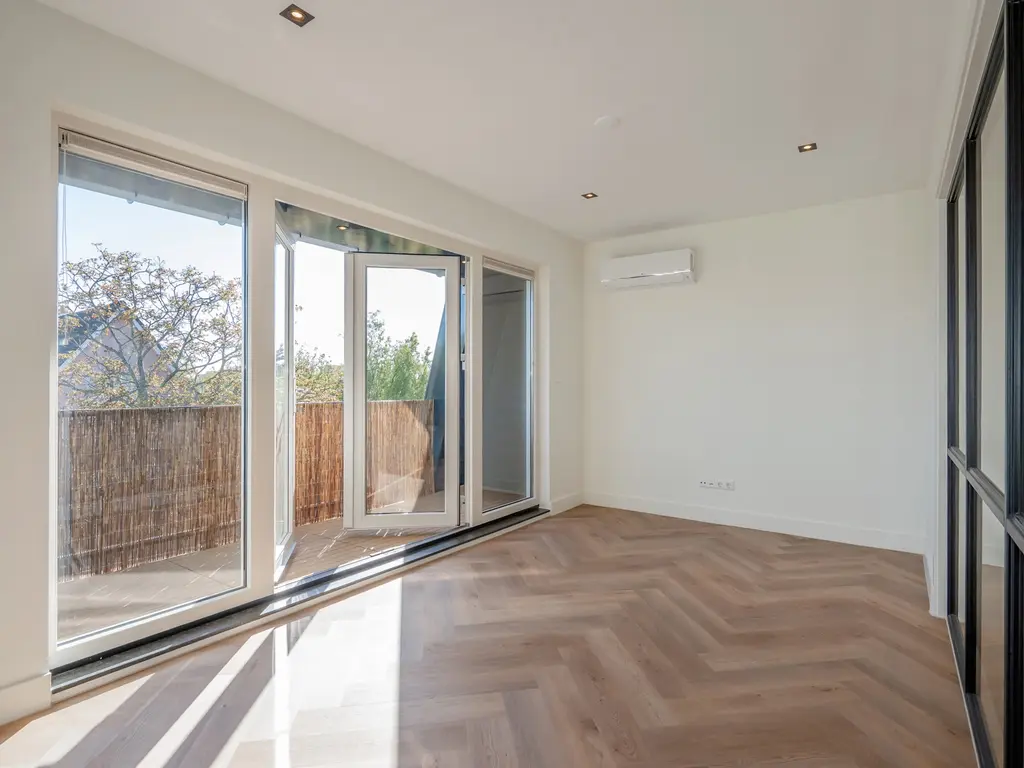 Deimanstraat 22A, 'S-GRAVENHAGE