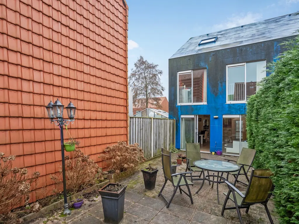 Stiemensvaart 41, 'S-GRAVENHAGE