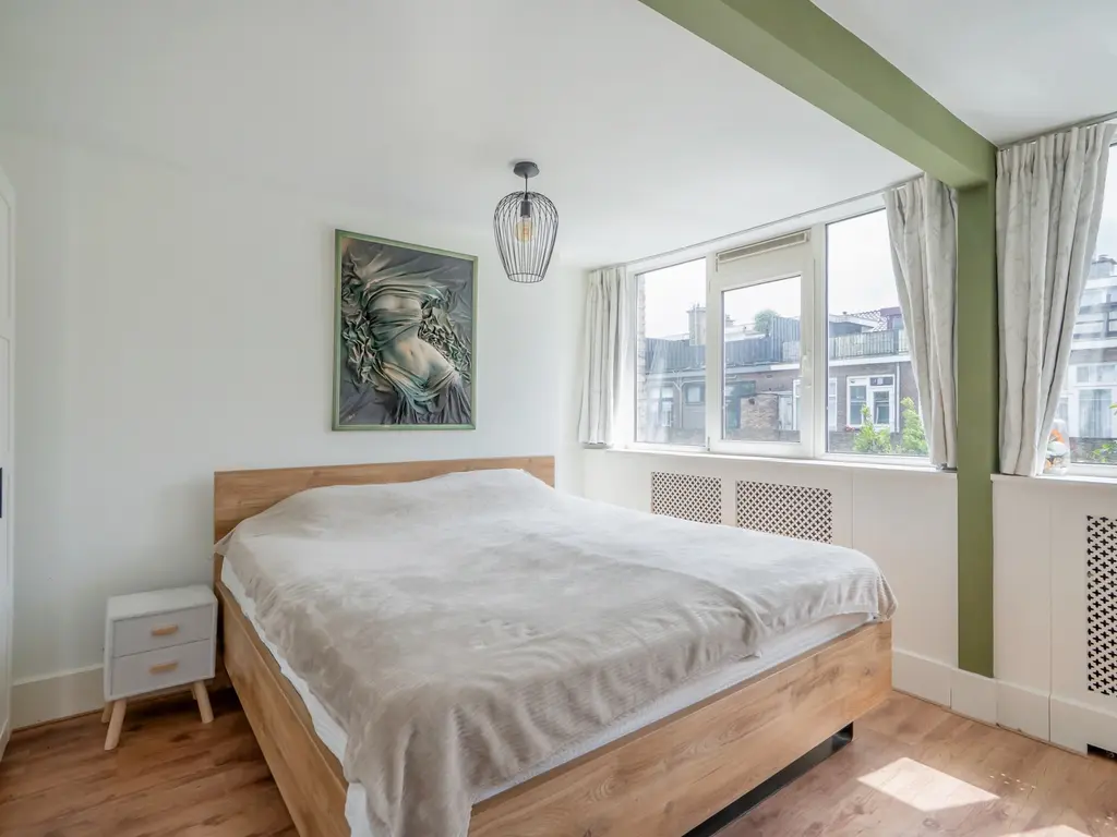 Rhenenstraat 38, 'S-GRAVENHAGE