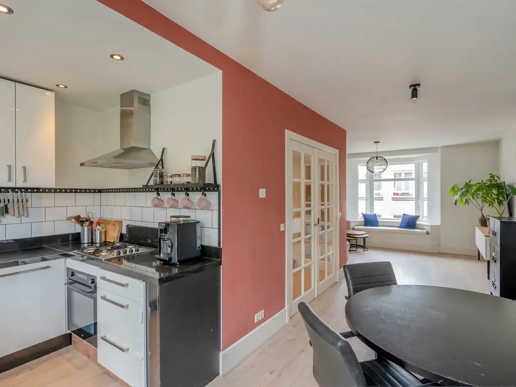 Rhenenstraat 38, 'S-GRAVENHAGE