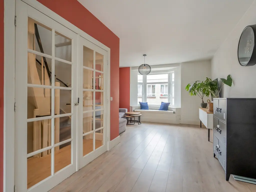 Rhenenstraat 38, 'S-GRAVENHAGE