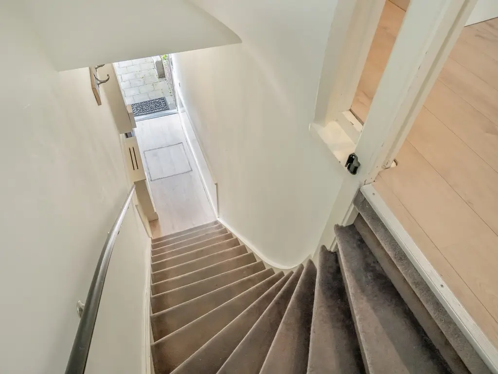 Rhenenstraat 38, 'S-GRAVENHAGE