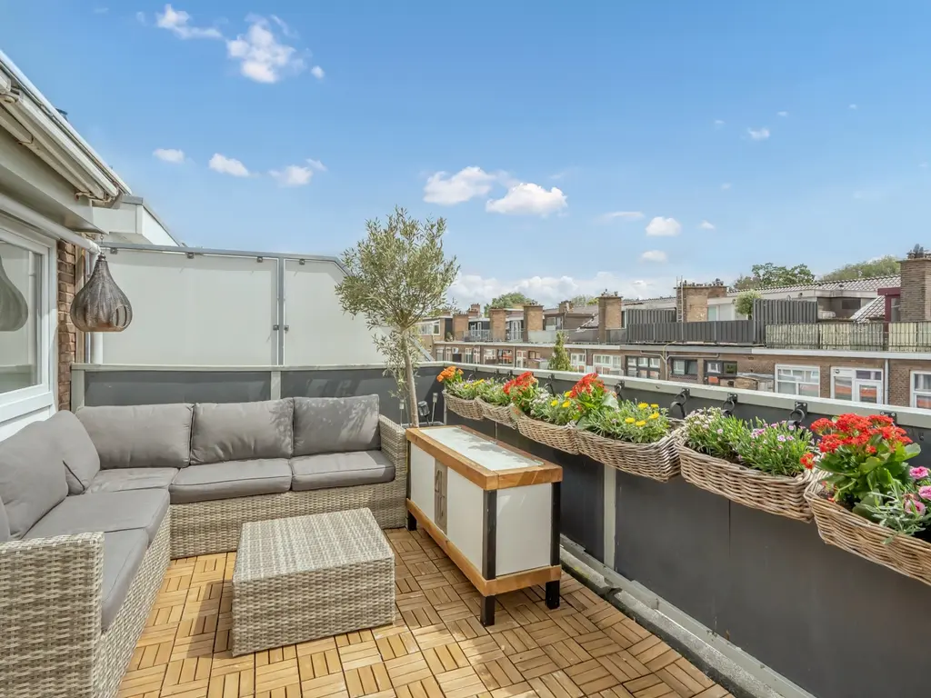 Rhenenstraat 38, 'S-GRAVENHAGE