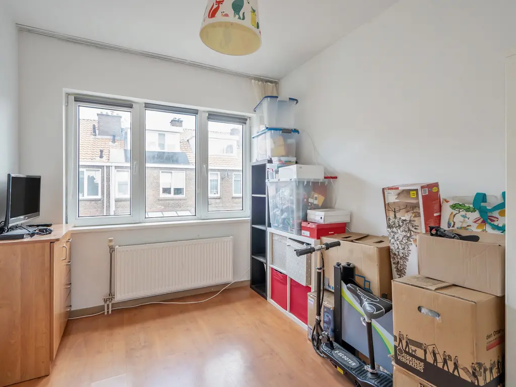 Van Vlotenstraat 26, 'S-GRAVENHAGE