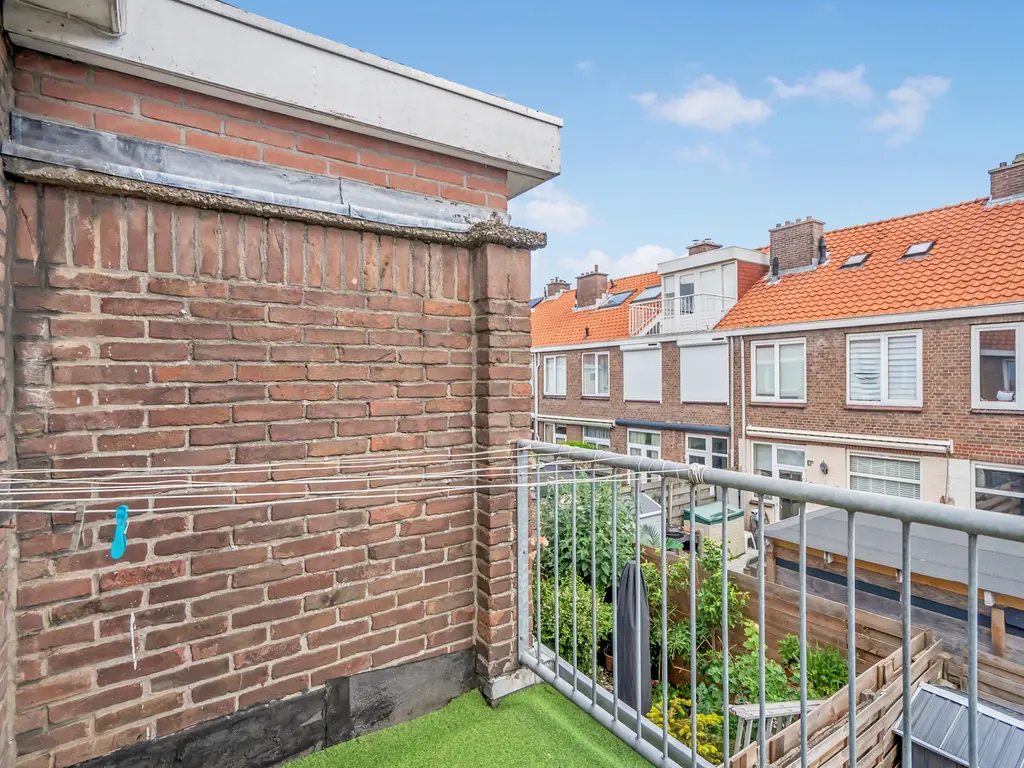 Van Vlotenstraat 26, 'S-GRAVENHAGE