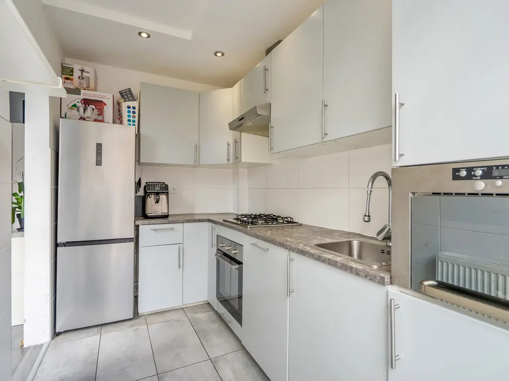 Van Vlotenstraat 26, 'S-GRAVENHAGE