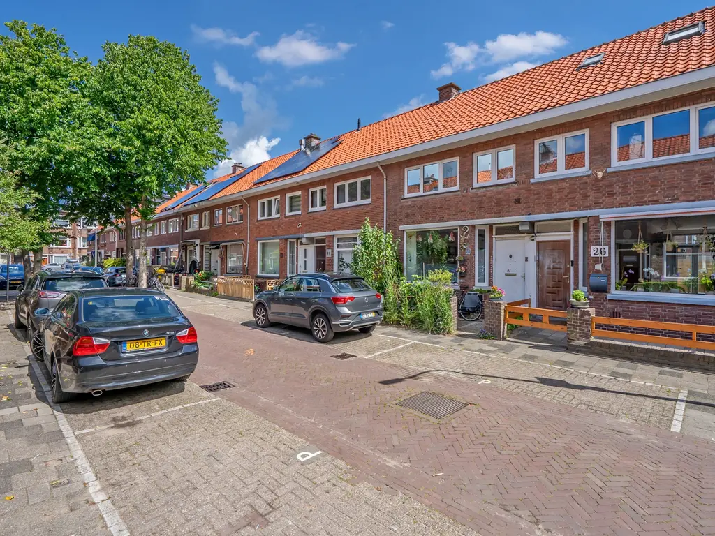 Van Vlotenstraat 26, 'S-GRAVENHAGE
