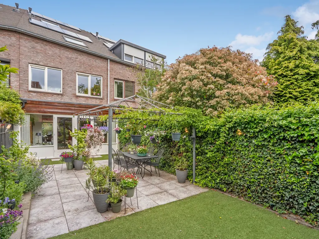 Anthony Fokkersingel 110, 'S-GRAVENHAGE