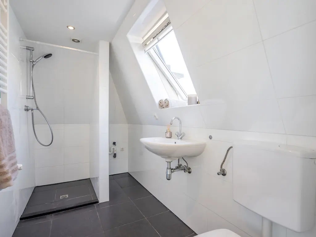 Edisonstraat 50B, 'S-GRAVENHAGE